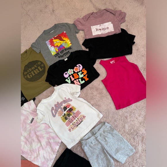 Girls 18-24 months tees and biker shorts lot - Picture 6 of 8